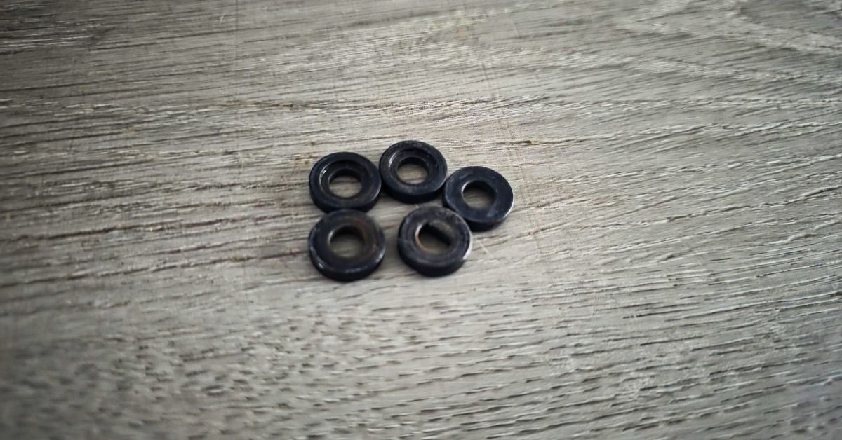 Close up of SCUBAPRO Galileo HUD spacers. For article titled SCUBAPRO Galileo HUD Review