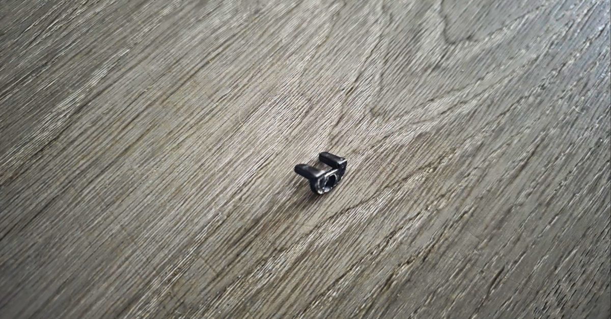 Close up of SCUBAPRO D-Mask locking block. For article titled SCUBAPRO Galileo HUD Review