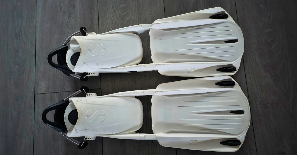 SCUBAPRO Seawing Supernova side by side showing wear from years of use. For article titled SCUBAPRO Seawing Supernova Review